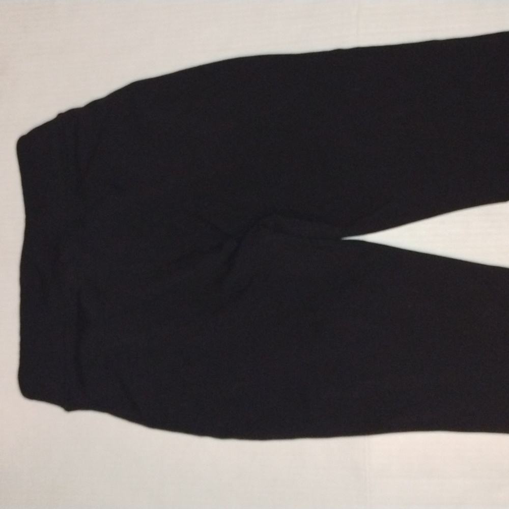 ALO Yoga Flare Leg Leggings. Women's size Small. Black in color. - Picture 10 of 12